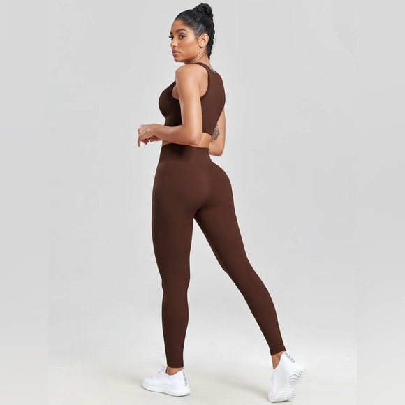 NWOT 2 Piece Brown Ribbed Workout Set - Picture 5 of 9